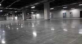 成都东站停车场地坪40000方施工耐磨地坪完工